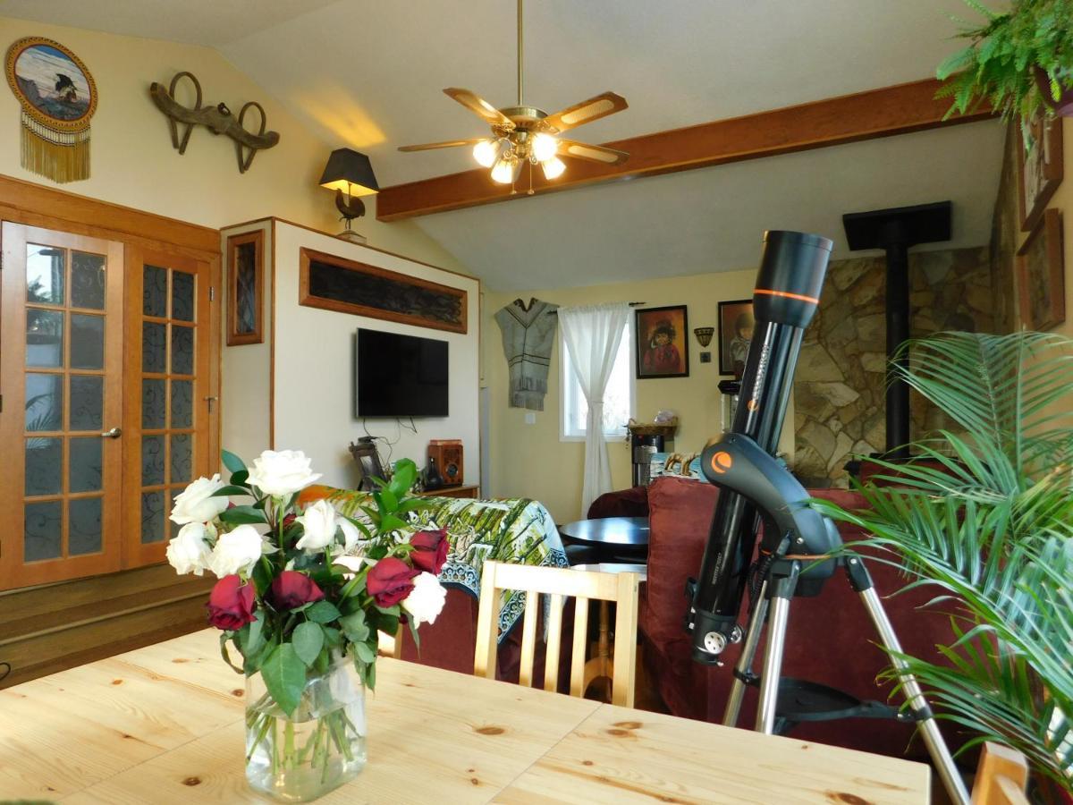 The Calgary Hub Hostel Style Home Екстер'єр фото