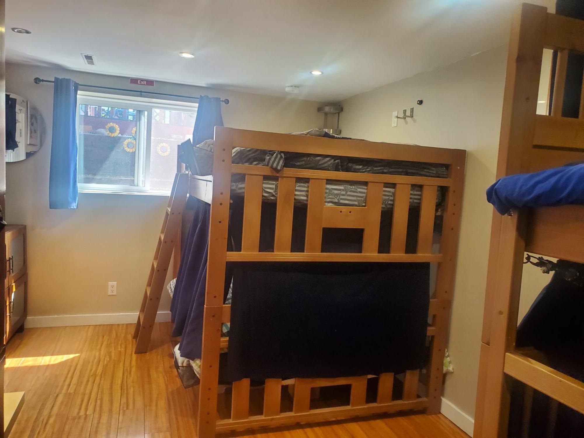 The Calgary Hub Hostel Style Home Екстер'єр фото